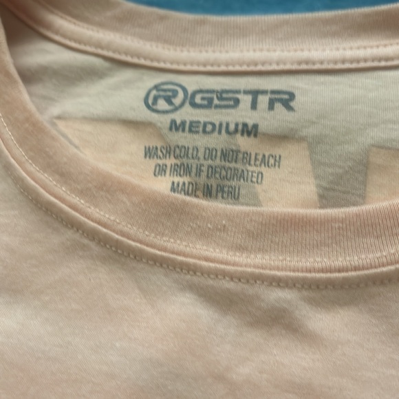 Super cute GSTR top! - Picture 3 of 4